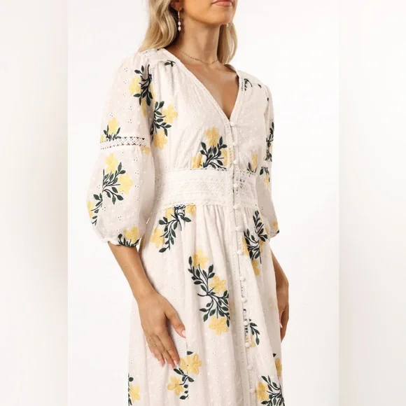 Petal & Pup Christie Maxi Dress Size M - Picture 2 of 6